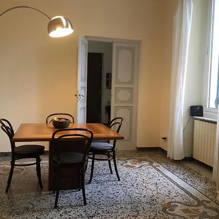 Al Carmine - Ampio E Luminoso Appartement Genua