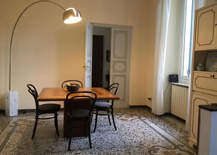 Al Carmine - Ampio E Luminoso Apartment Genua